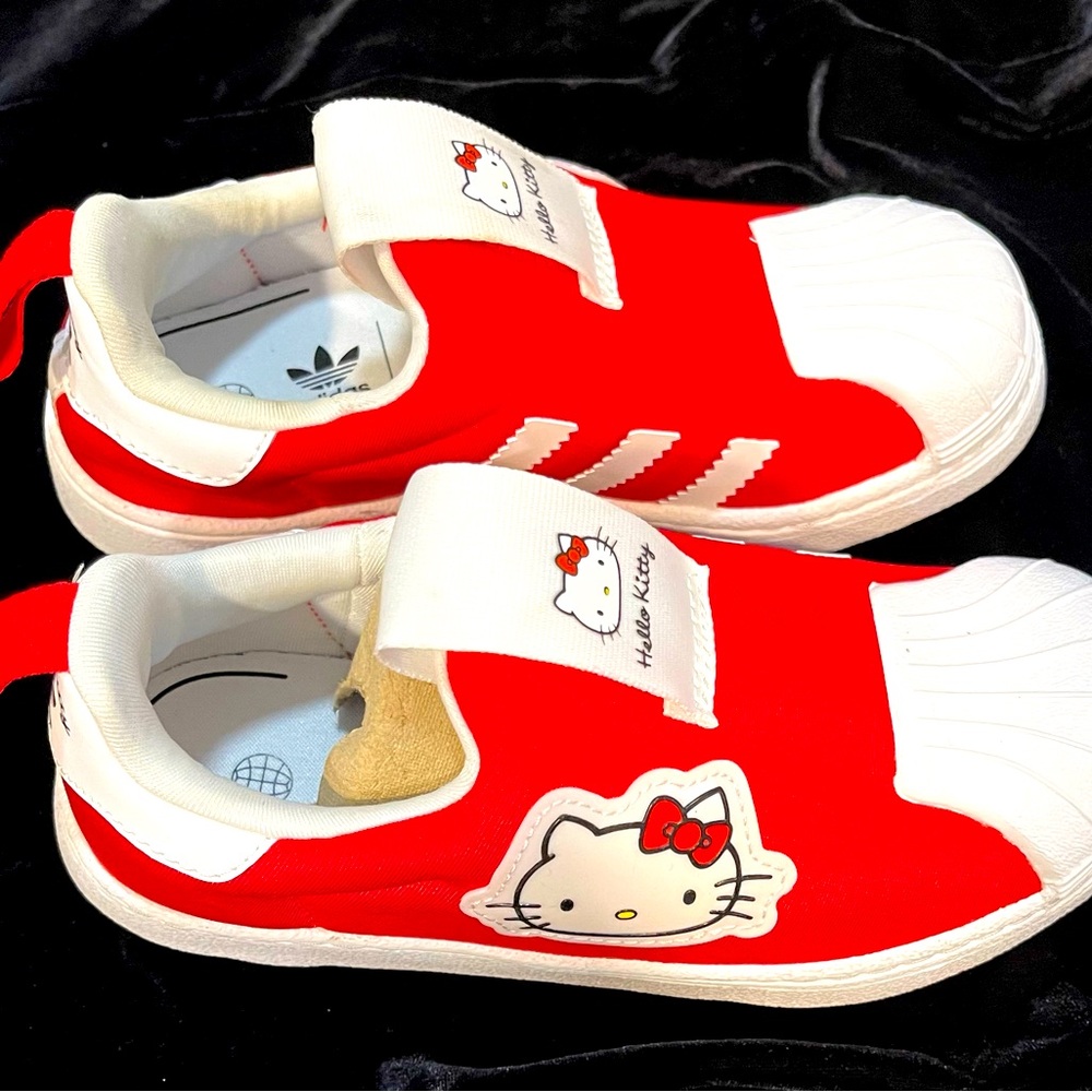 Adidas Hello Kitty Superstar 360 Shoes Size 12.